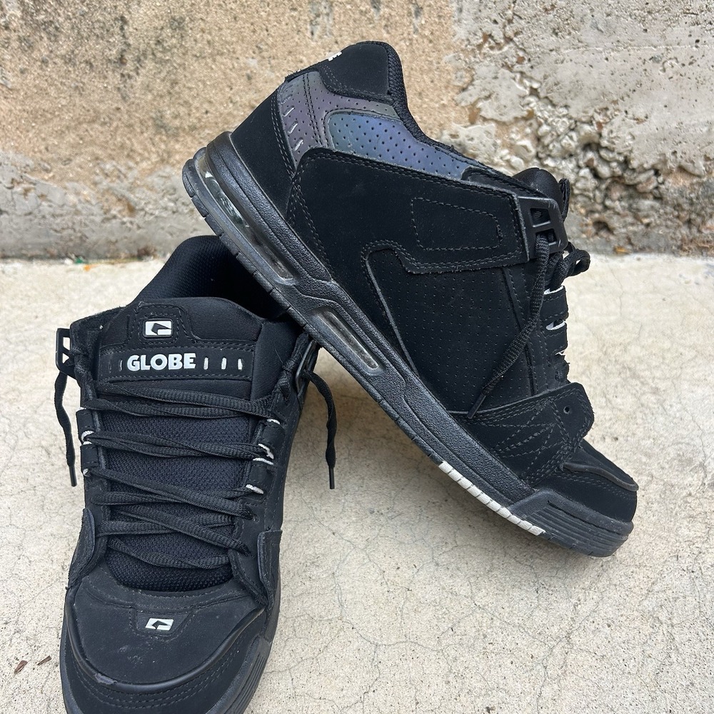 Globe Sabre Black Fusion Lace Up Skate Shoes Chunky Mens Size 10.5 Holographic